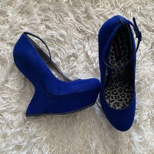 Dollhouse shoes